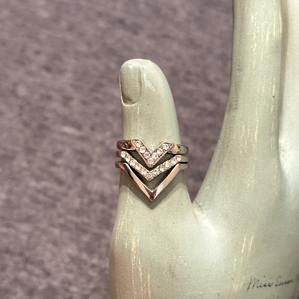 Stackable V Ring Set w Sparkling Rhinestone Crystal Accents, Silver, Sz 7